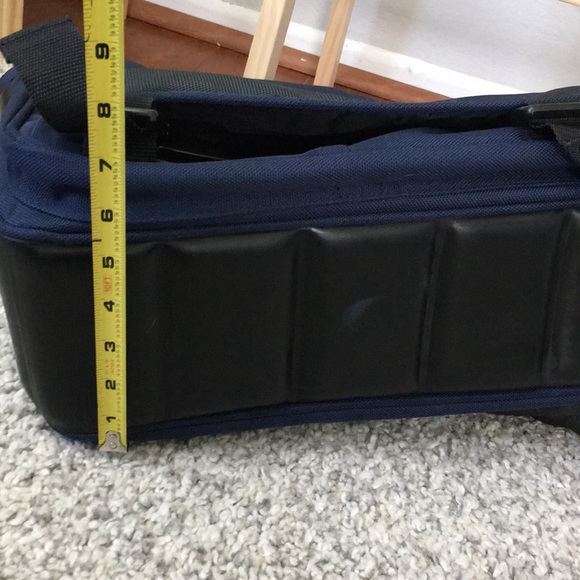 Perry Ellis Computer/ Work bag - Picture 9 of 13